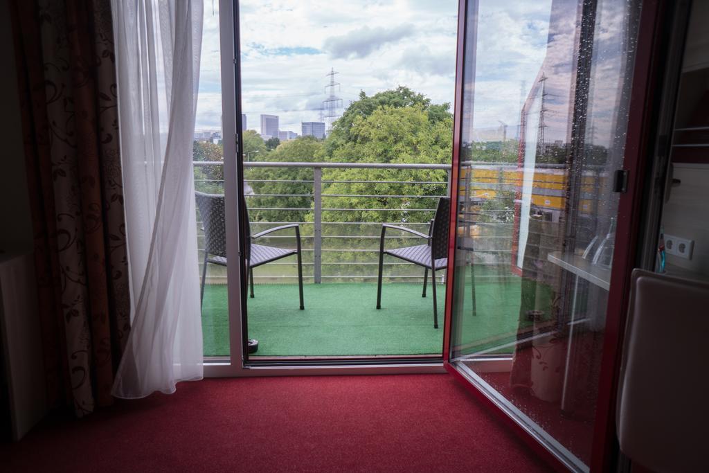 Hotel Roedelheimer Hof - Am Wasserturm Fráncfort del Meno Habitación foto
